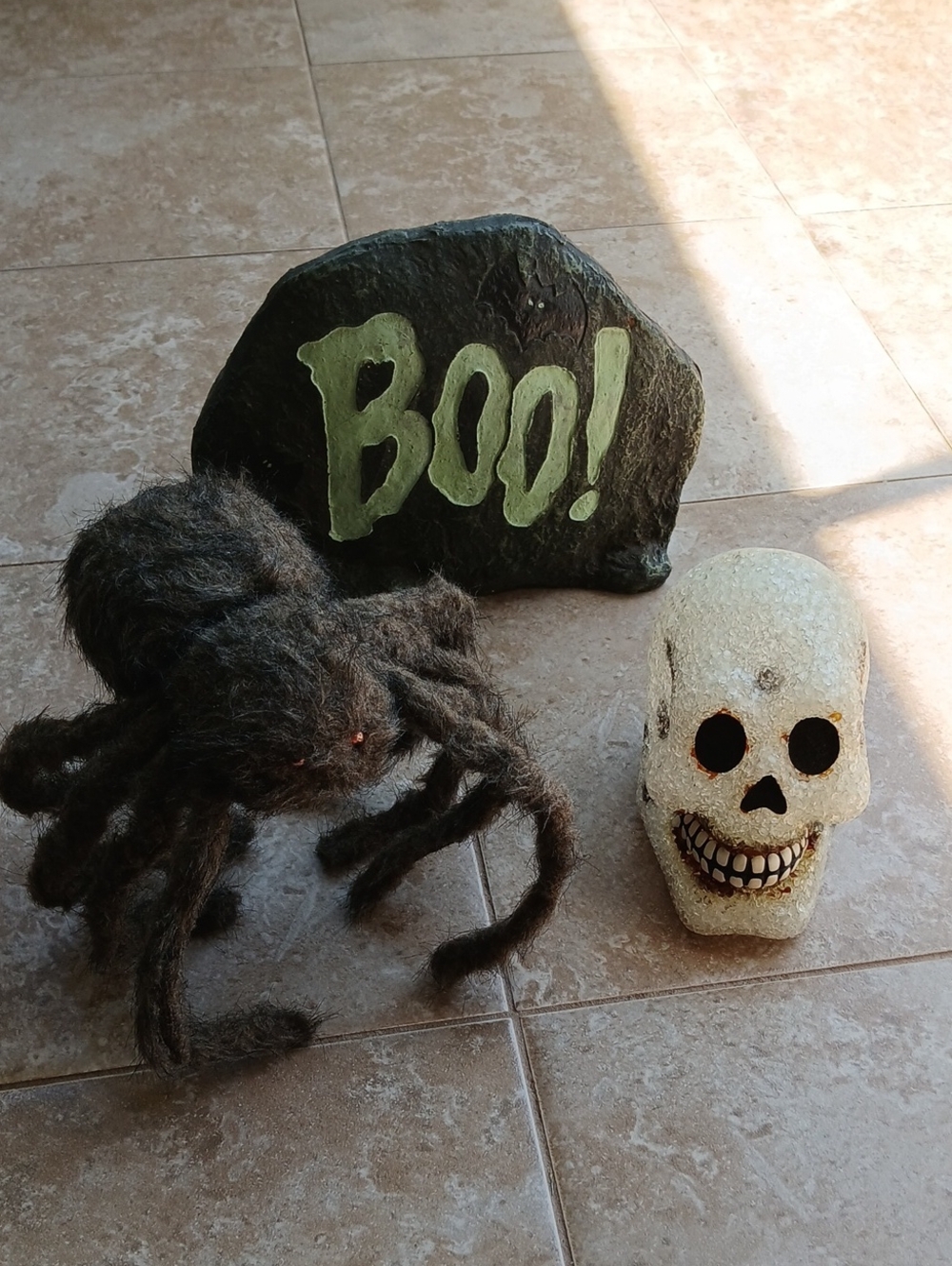 Halloween Glow In The Dark Rock Sign, Oversized Spider & Light Up Skull Decor